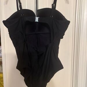 Classic Black One-Piece Swimsuit with Supportive Cups